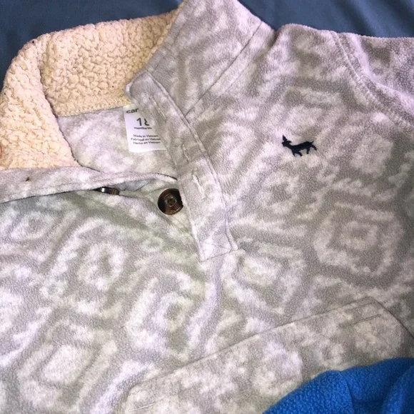 Toddler boys bundle of pull over sweaters - Picture 3 of 4